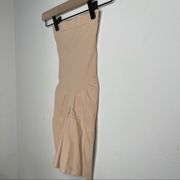 SPANX Nude High Waisted Mid Thigh Short Shape-wear Tummy-Control Seamless Small - Picture 8 of 15